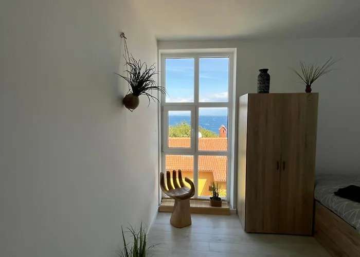Casa Del Mar מאלי לוסיניי